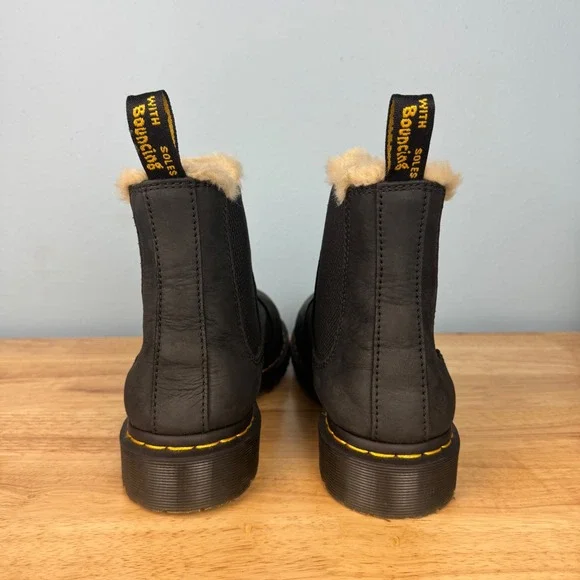 Dr Martens 2976 Leonore Black Leather Faux Fur Lined Chelsea Boots Women's 10 - Picture 4 of 7